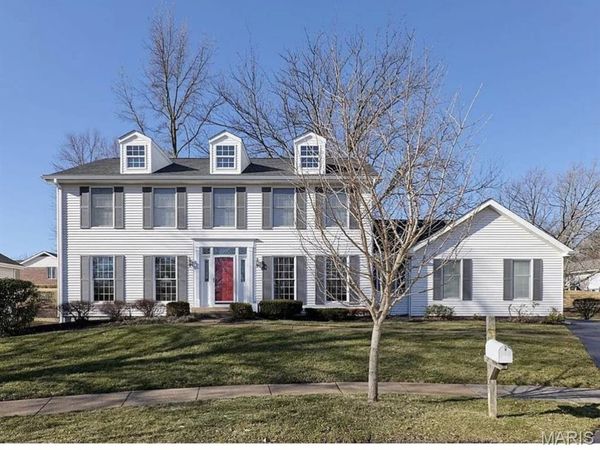1907 Dovercliff Court, Chesterfield, MO 63017