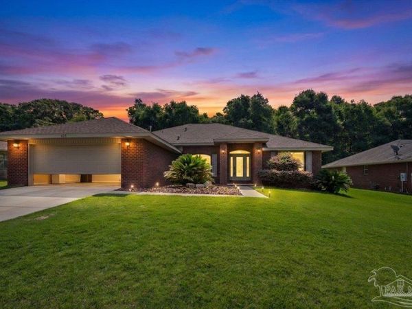 425 Tree Swallow Dr, Pensacola, FL 32503