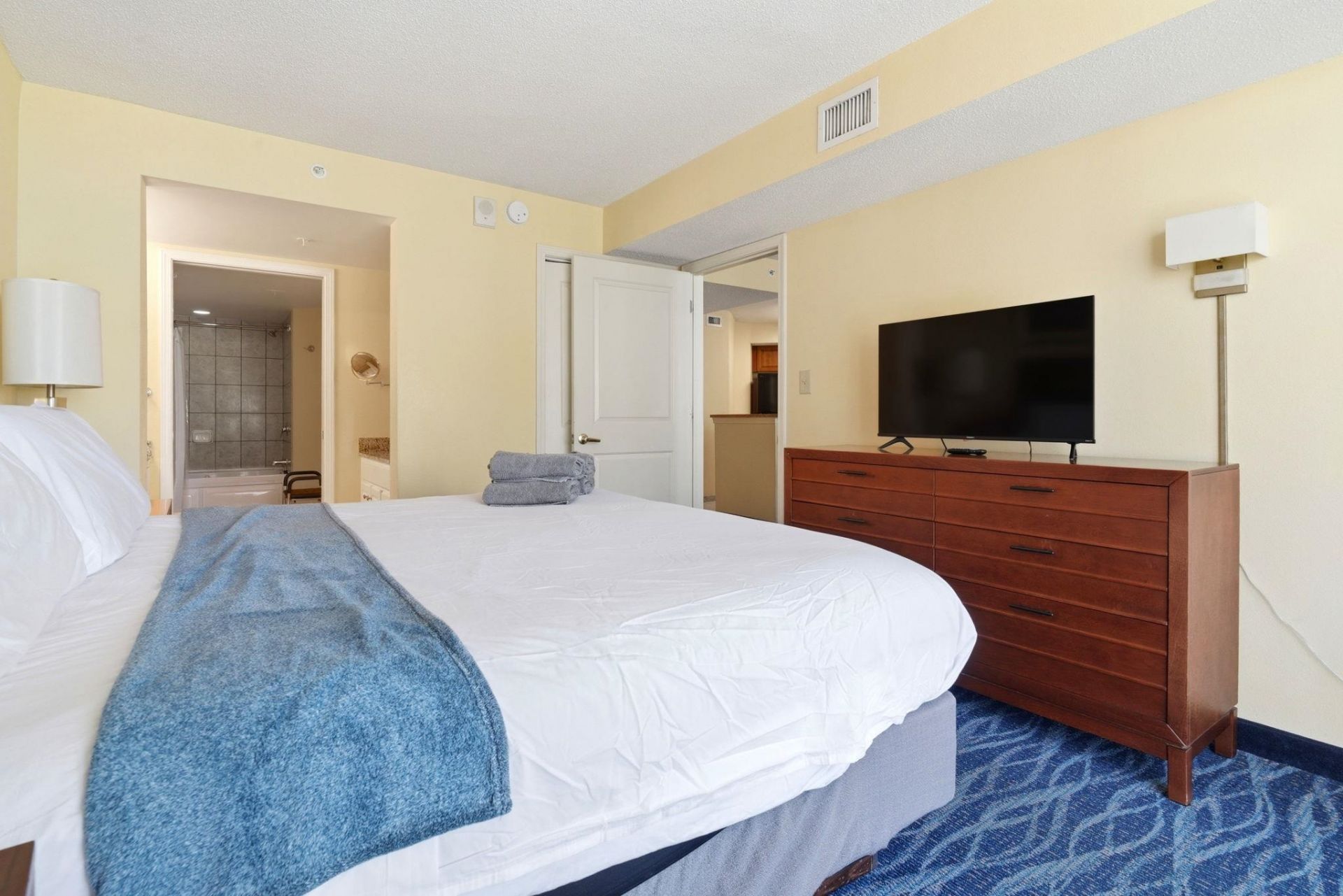 5300 N Ocean Blvd.  Photo 10