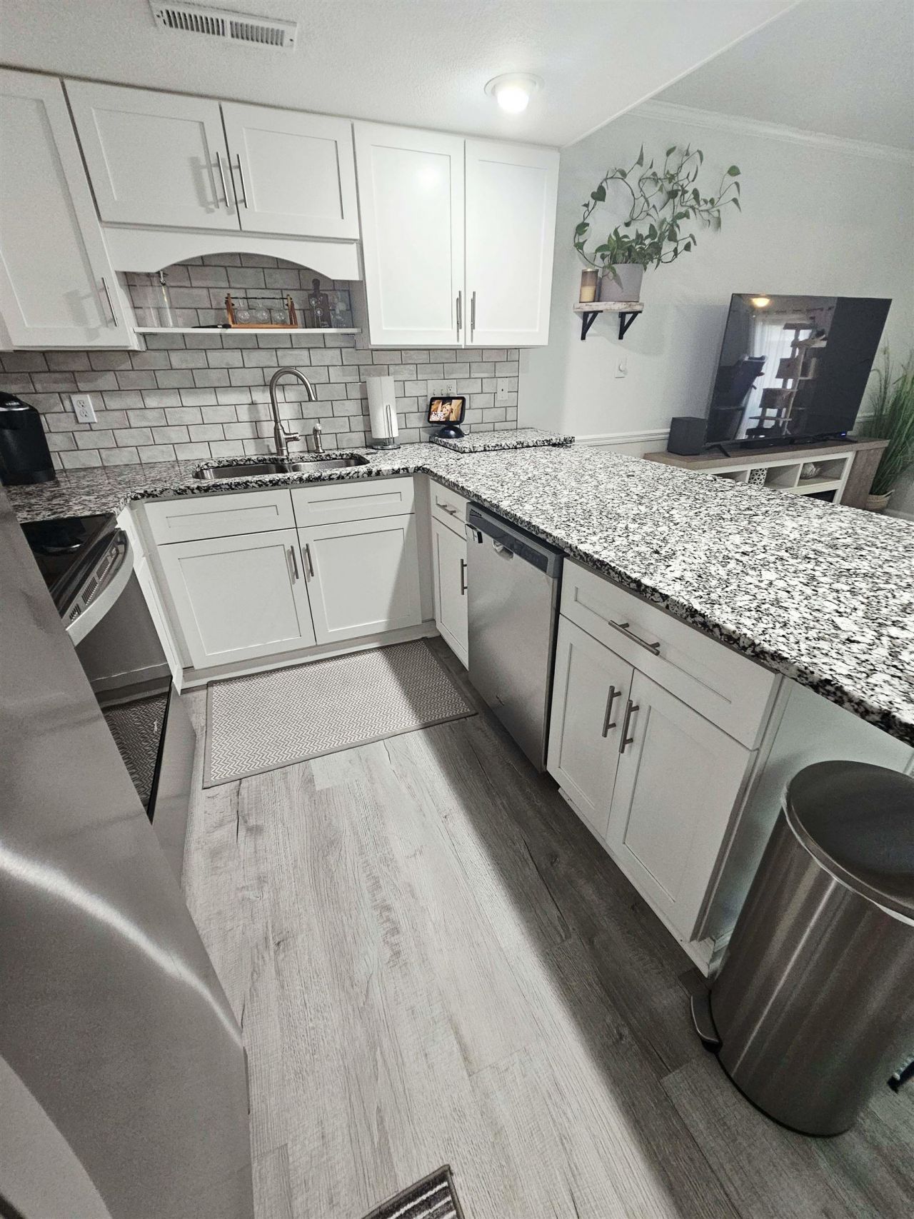 700 Deer Creek Rd. Photo 4