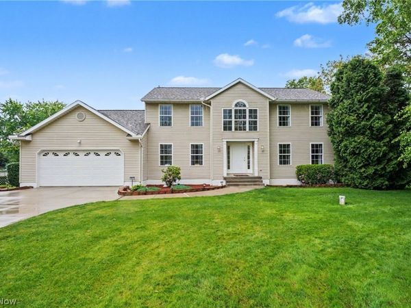 992 Martin Road, Mogadore, OH 44260