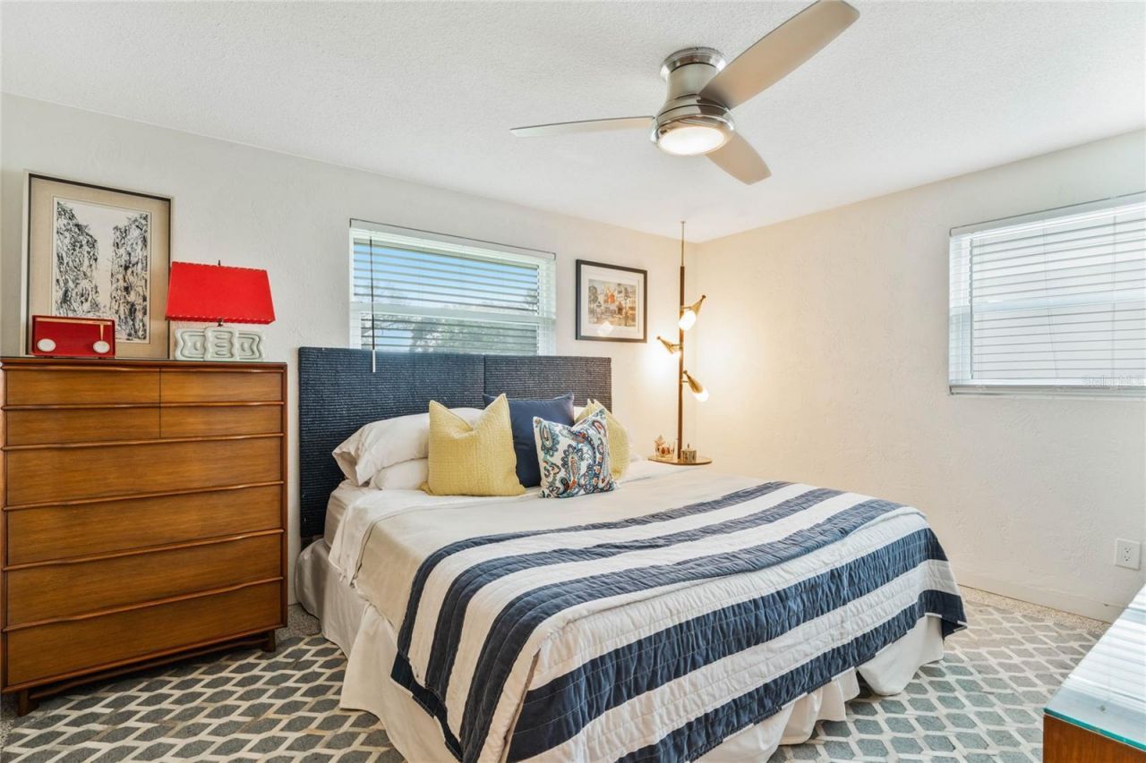 809 E 15th Avenue, New Smyrna Beach, FL 32169 Photo