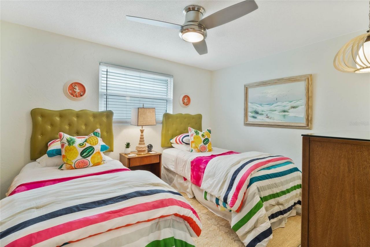 809 E 15th Avenue, New Smyrna Beach, FL 32169 Photo
