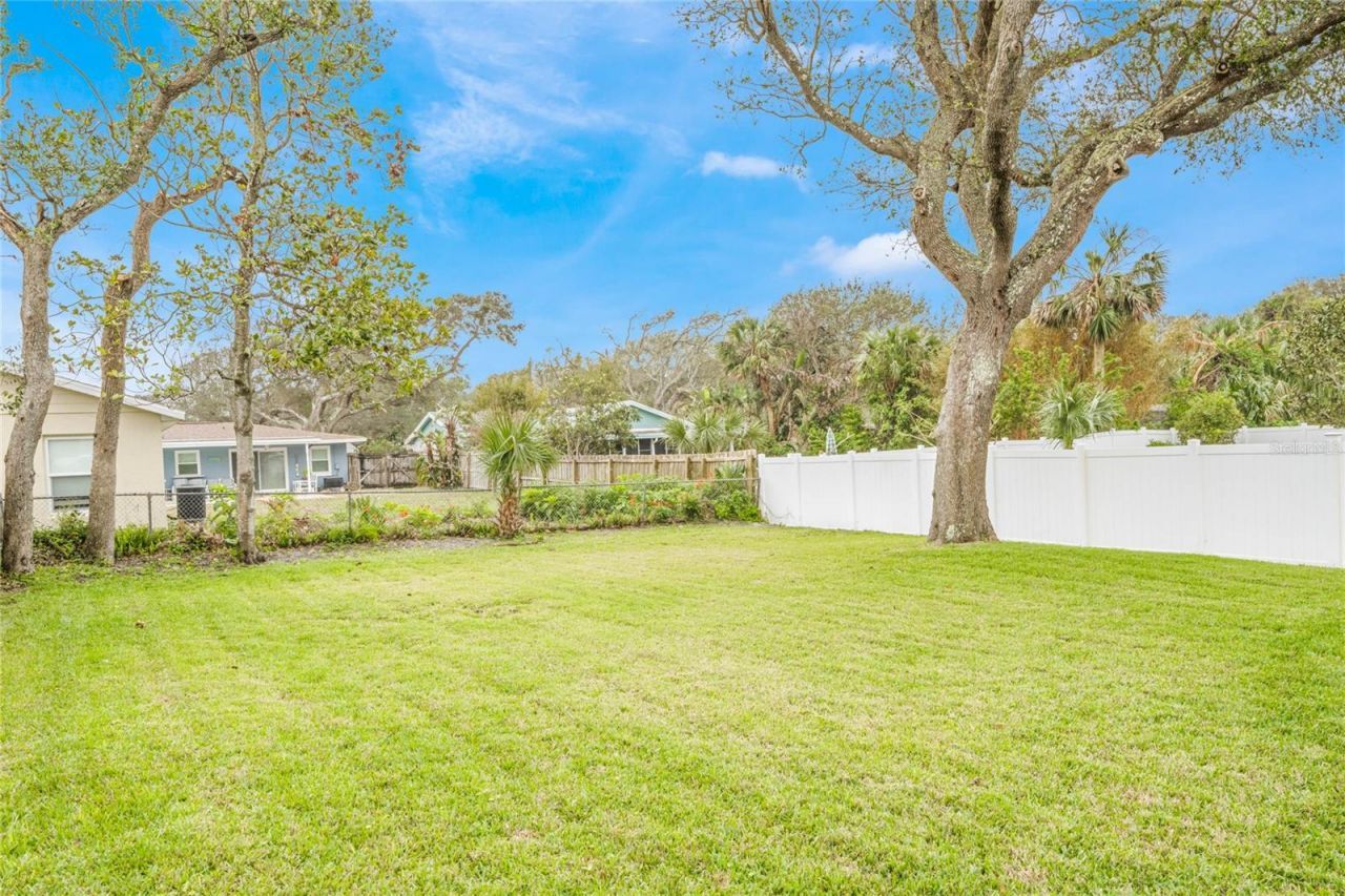 809 E 15th Avenue, New Smyrna Beach, FL 32169 Photo