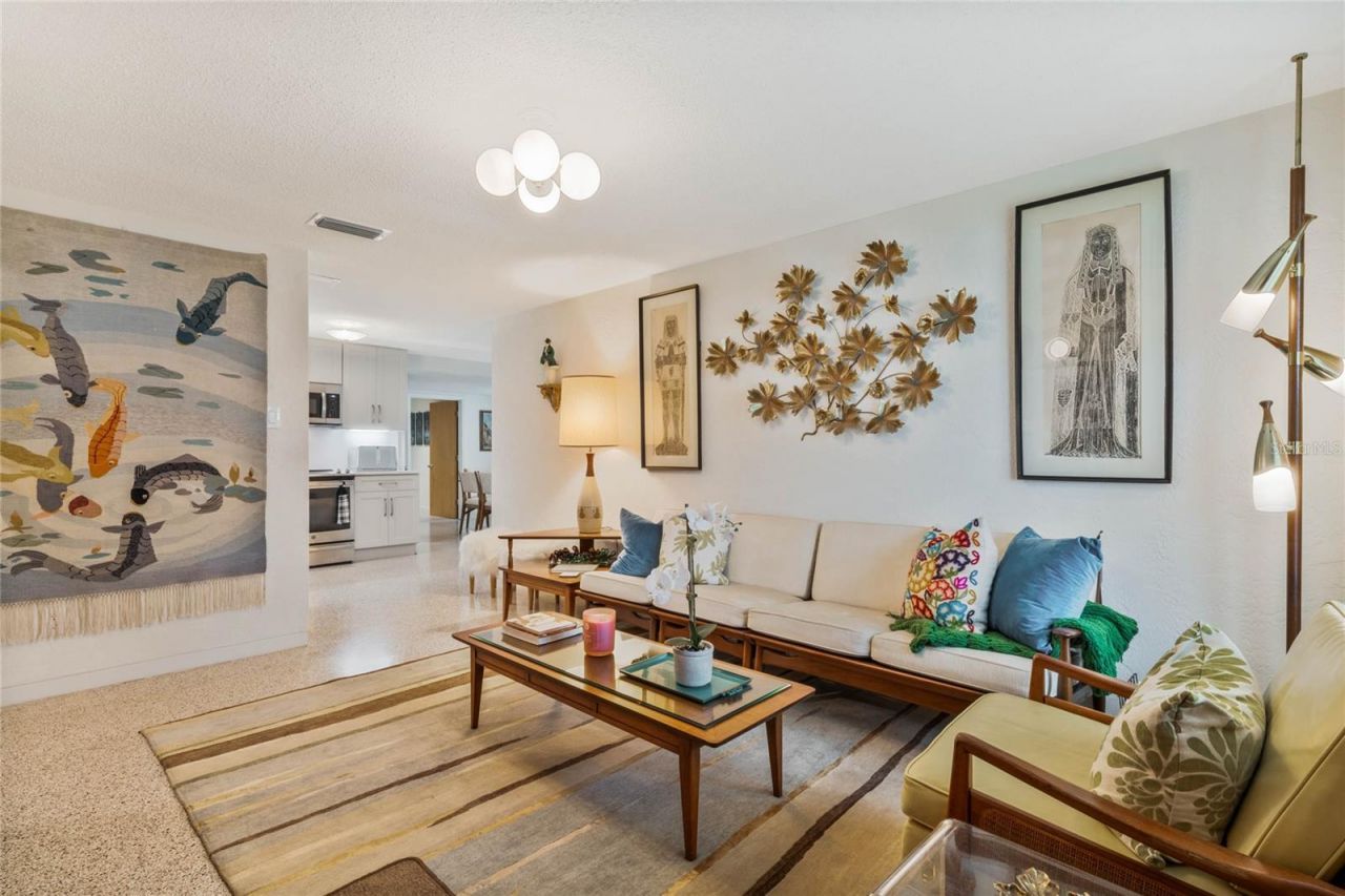 809 E 15th Avenue, New Smyrna Beach, FL 32169 Photo