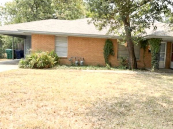 1011 Crescent Street, Denton, TX 76201