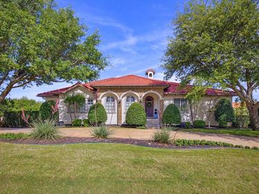 6600 Cherry Hills Drive, Fort Worth, TX 76132