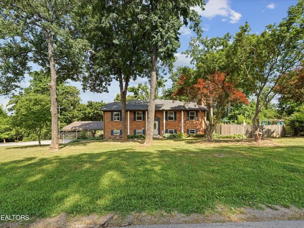 140 Westmoreland Drive, Maryville, TN 37803