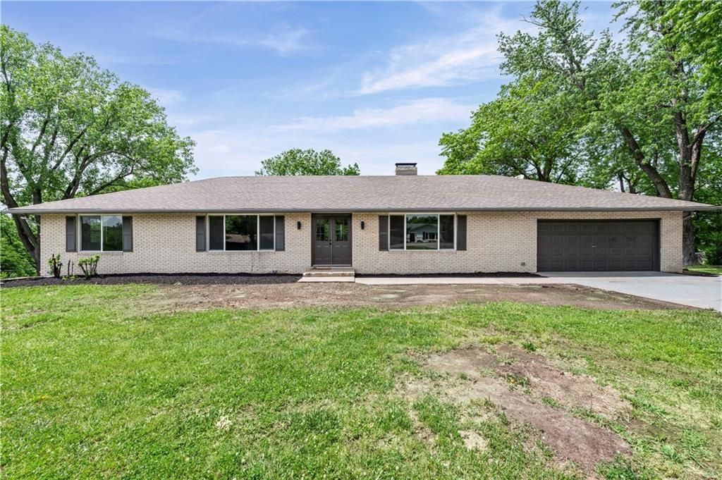 6504 Valley View Street, Kansas City, MO 64152 Main Photo