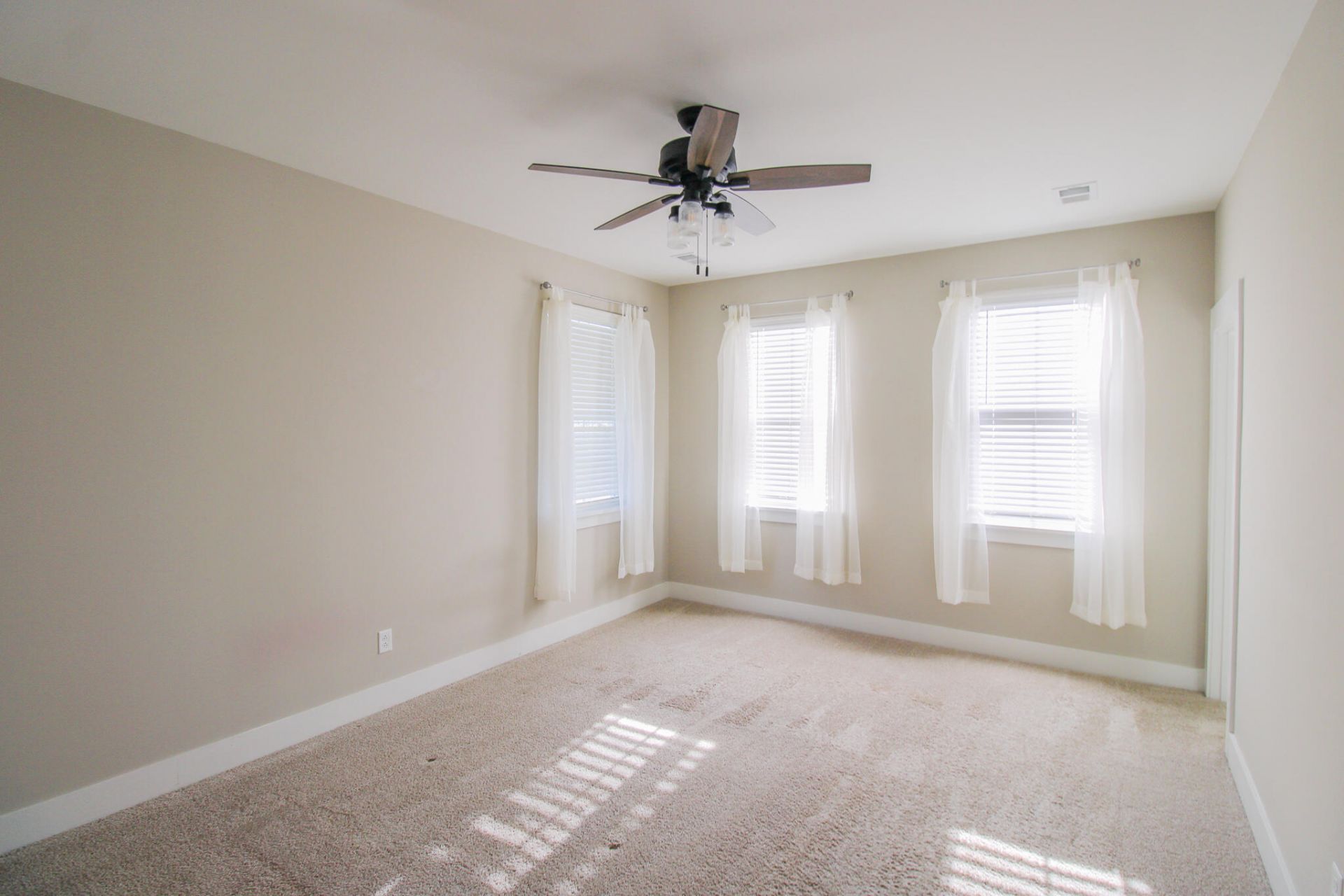 286 Great Lawn Drive Photo 14