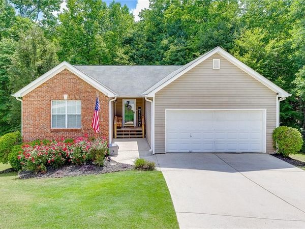 6211 Huntcliff Drive , Flowery Branch, GA 30542