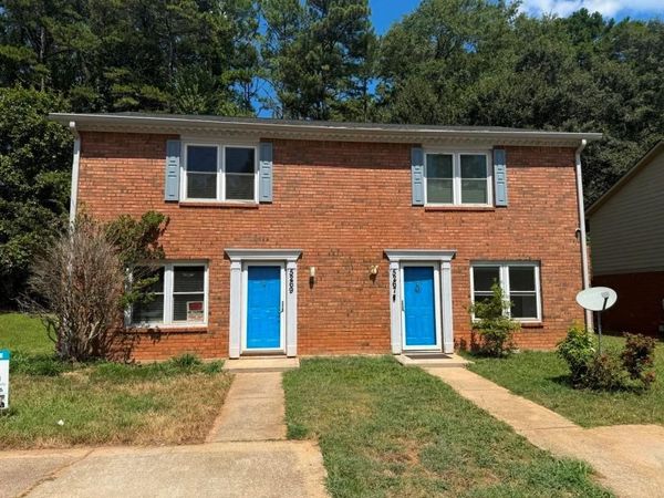 5267 Ridge Forest Drive , Stone Mountain, GA 30083