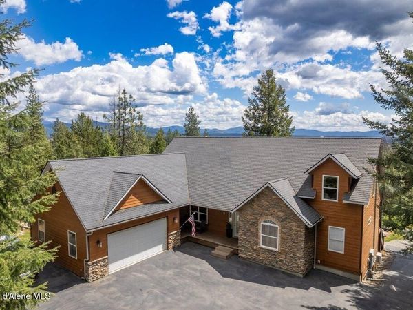 23216 N Teddy LOOP , Rathdrum, ID 83858