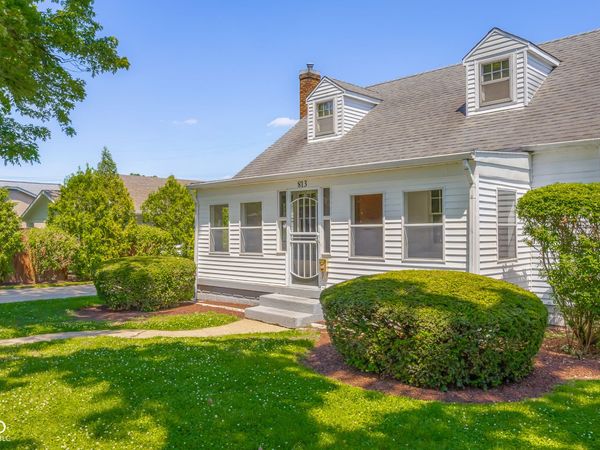 813 Central Place , Columbus, IN 47201