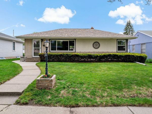 1552 Hoyt Avenue E, Saint Paul, MN 55106