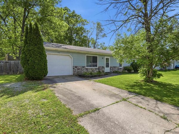 512 N McKinley Street, Angola, IN 46703