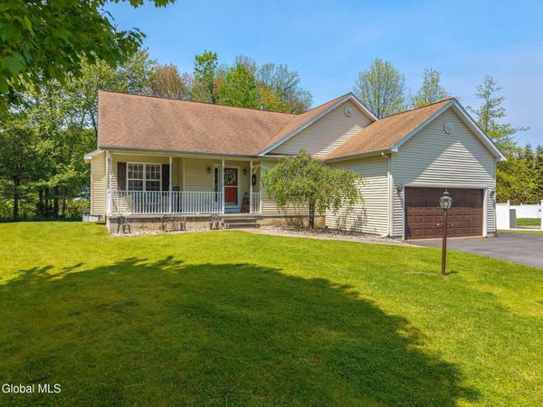1150 Dianne Court, Schenectady, NY 12303