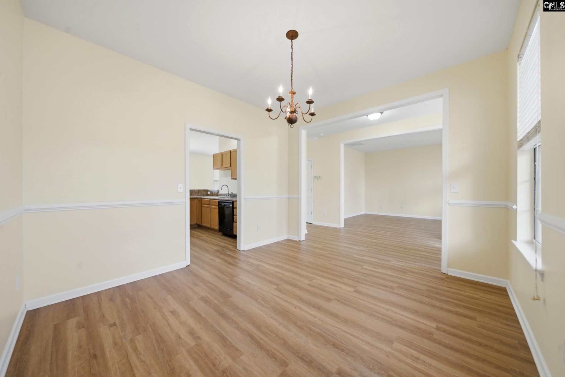 18 White Clover Court  Photo 6