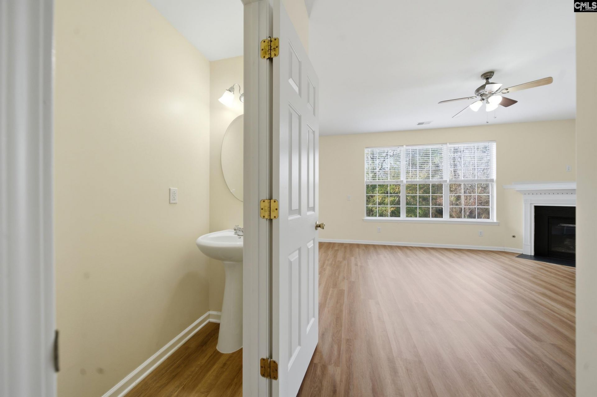 18 White Clover Court  Photo 8