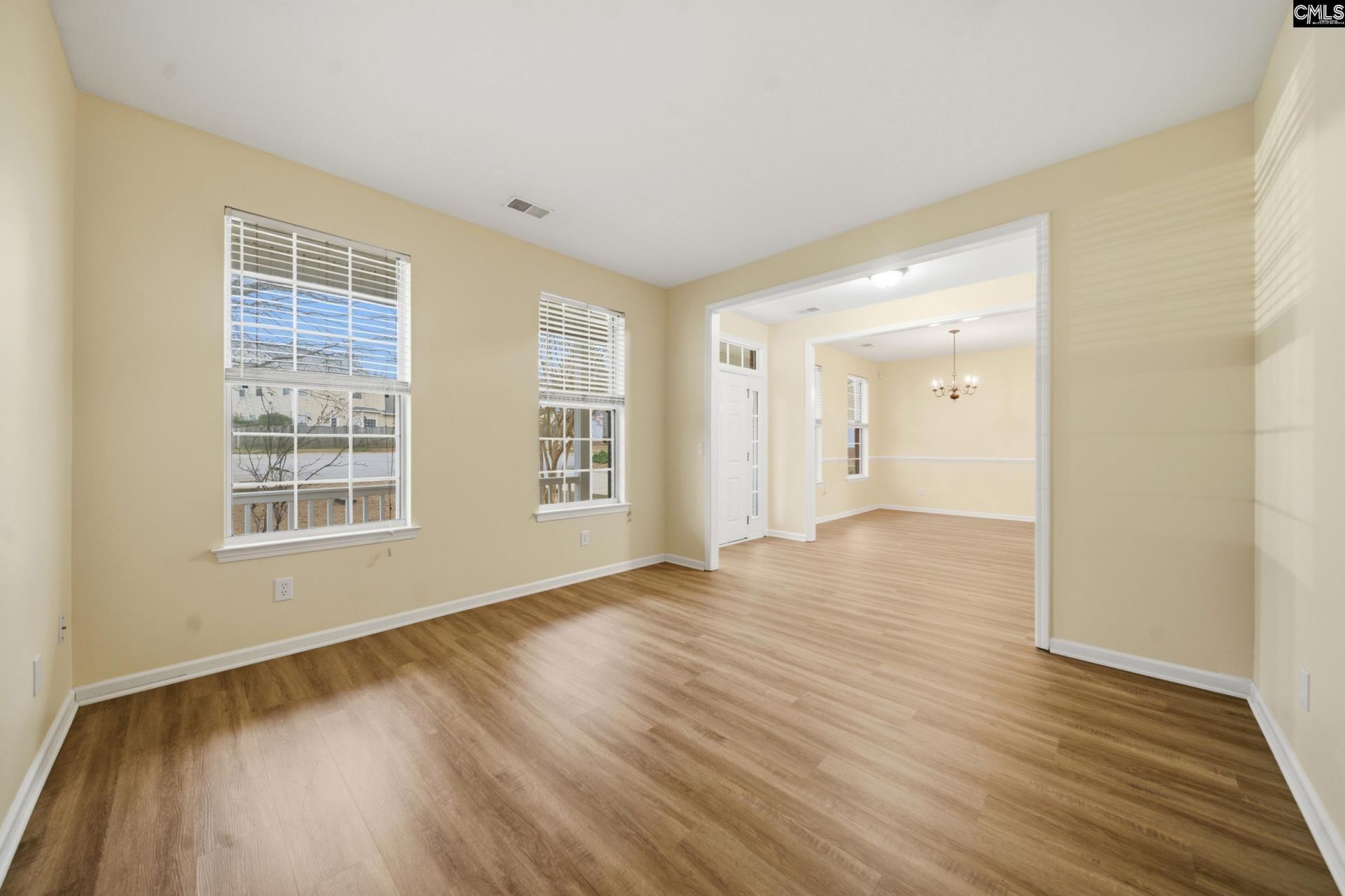18 White Clover Court  Photo 9