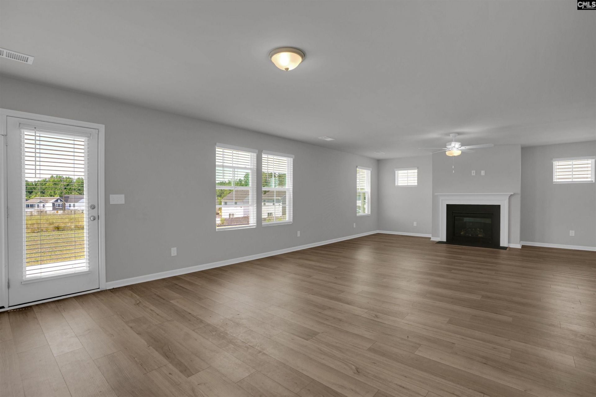 391 Aldergate Drive Photo 11