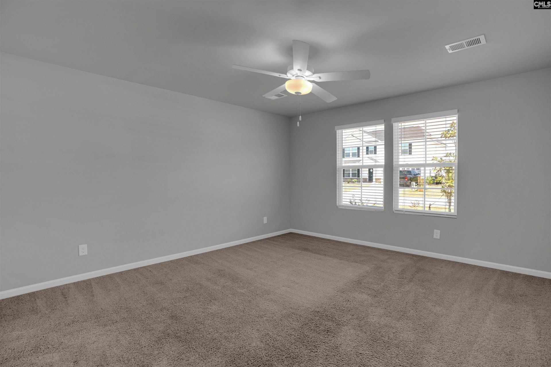 391 Aldergate Drive Photo 17