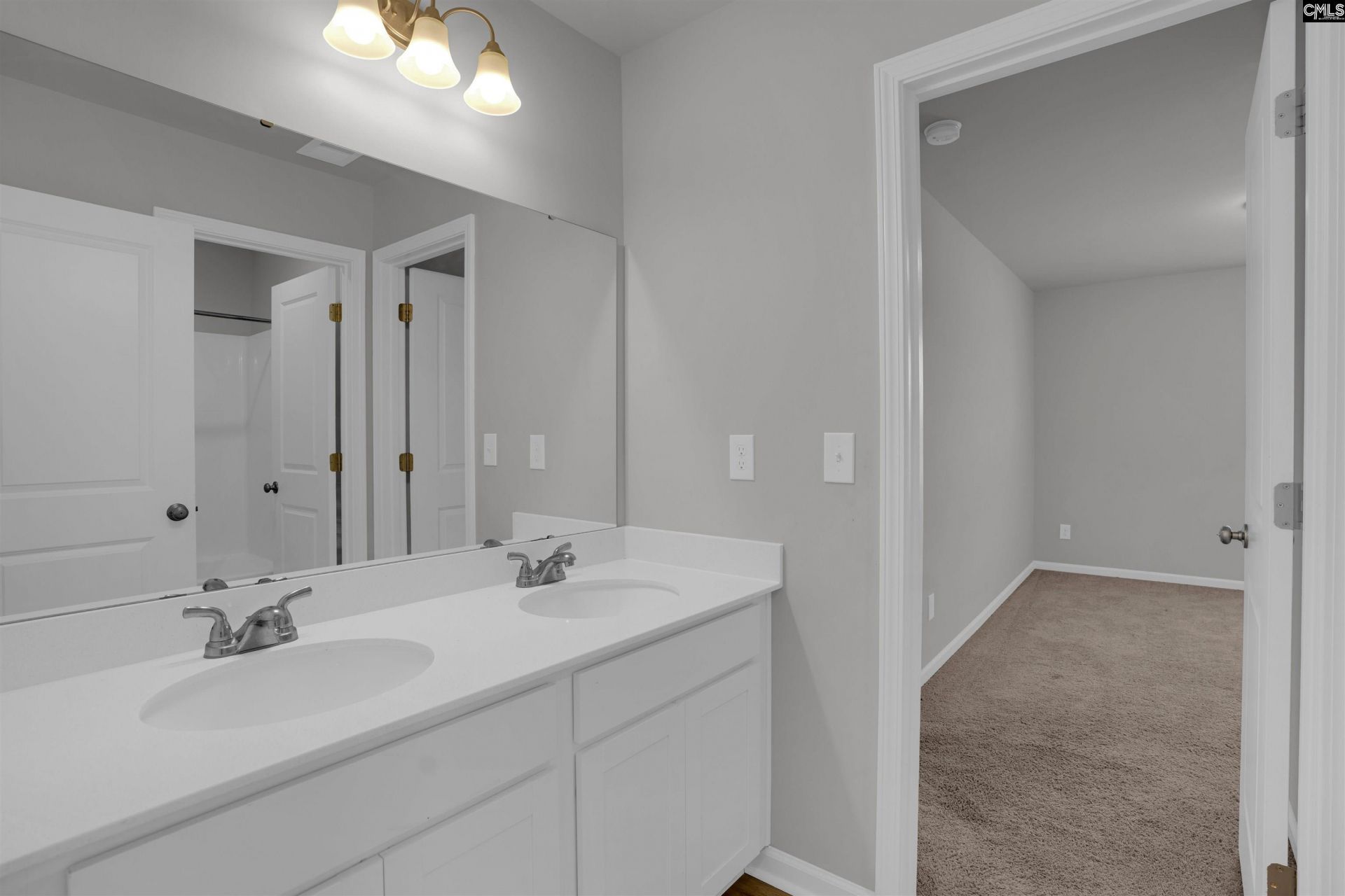 391 Aldergate Drive Photo 31