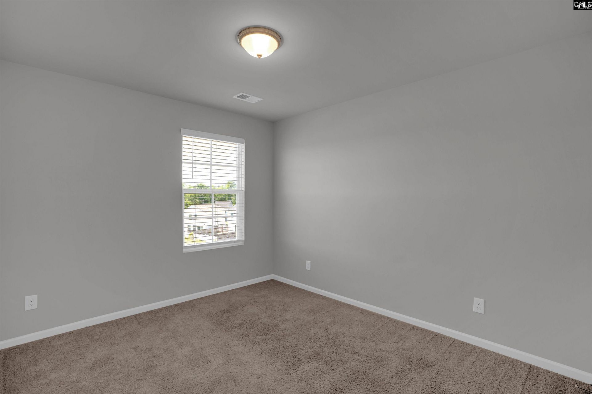 391 Aldergate Drive Photo 33
