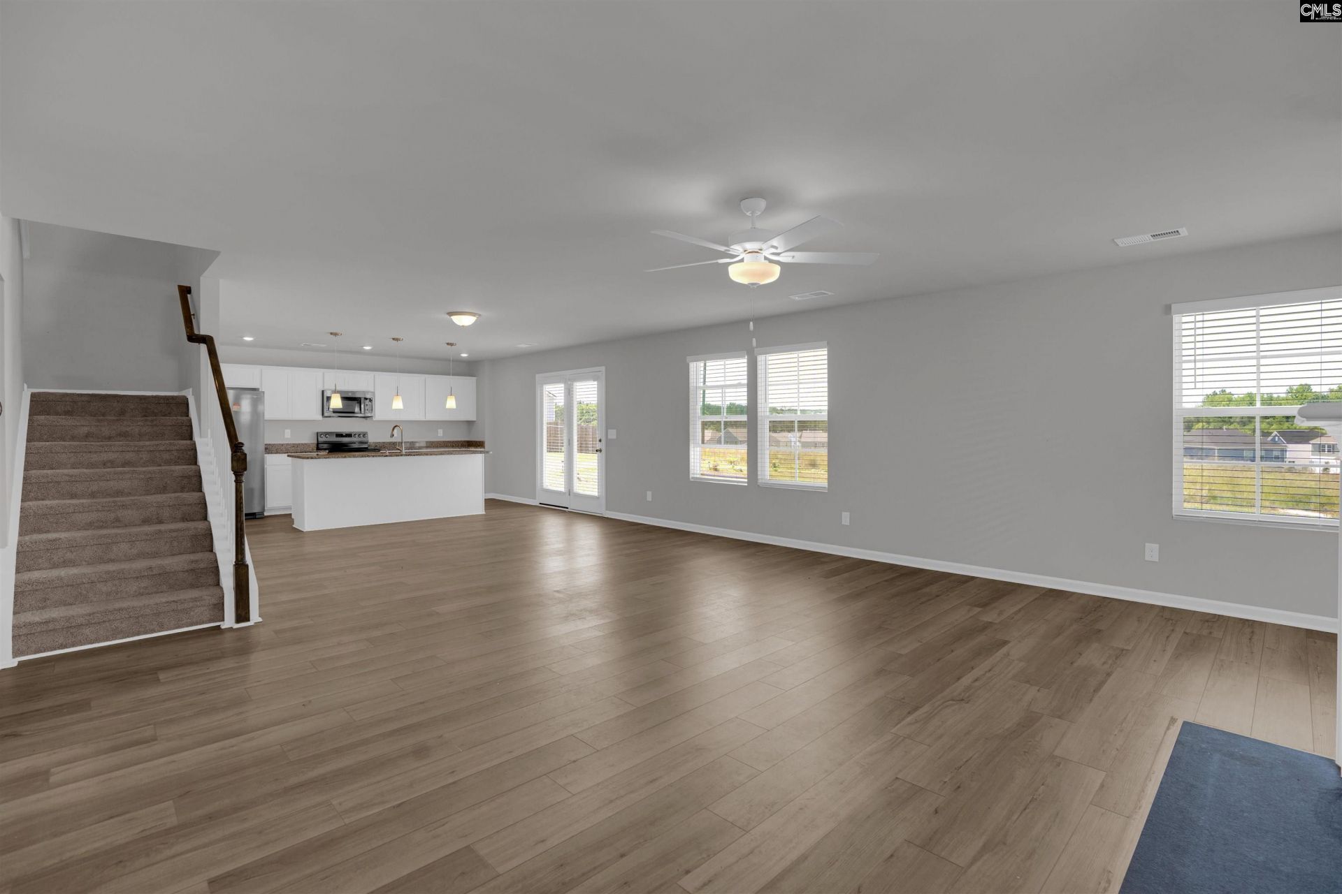 391 Aldergate Drive Photo 7