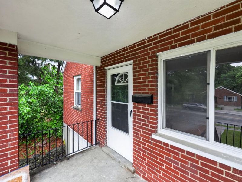 1398 Adams Road, Cincinnati, OH 45231 Photo 4