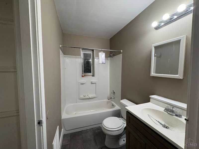 1398 Adams Road, Cincinnati, OH 45231 Photo 5