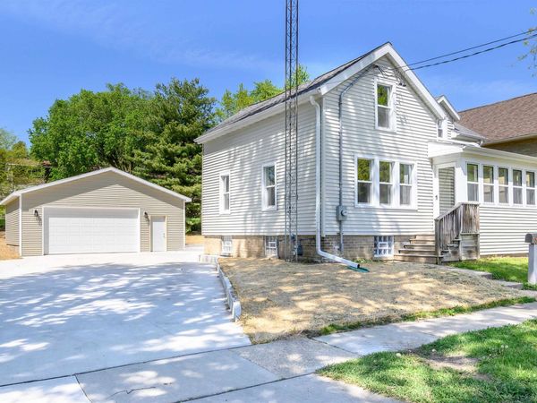 223 E Woolcock Street, Jefferson, WI 53549