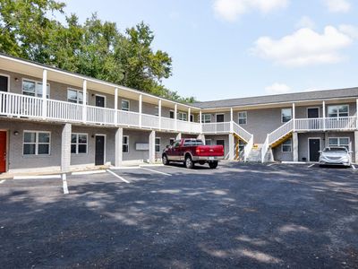 1724 Ashley Hall Road, Unit D, Charleston, SC 29407