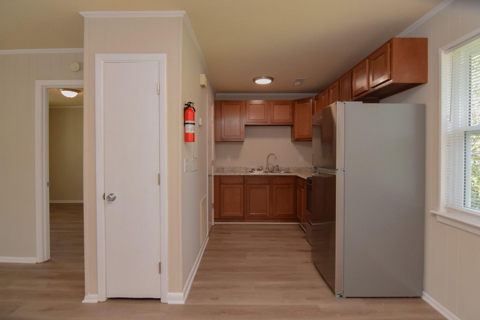 1724 Ashley Hall Road Photo 4