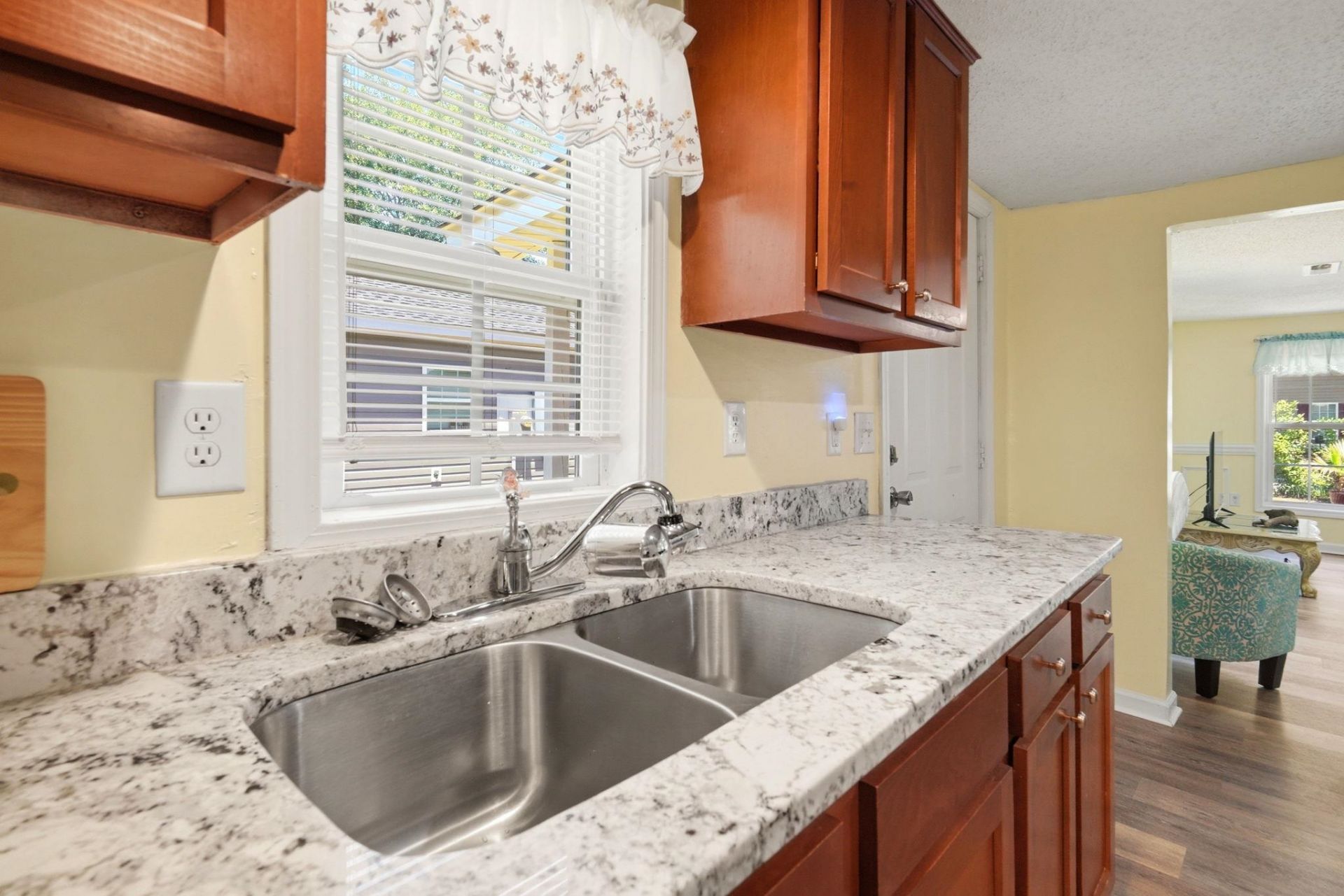 803 Melson St.  Photo 8