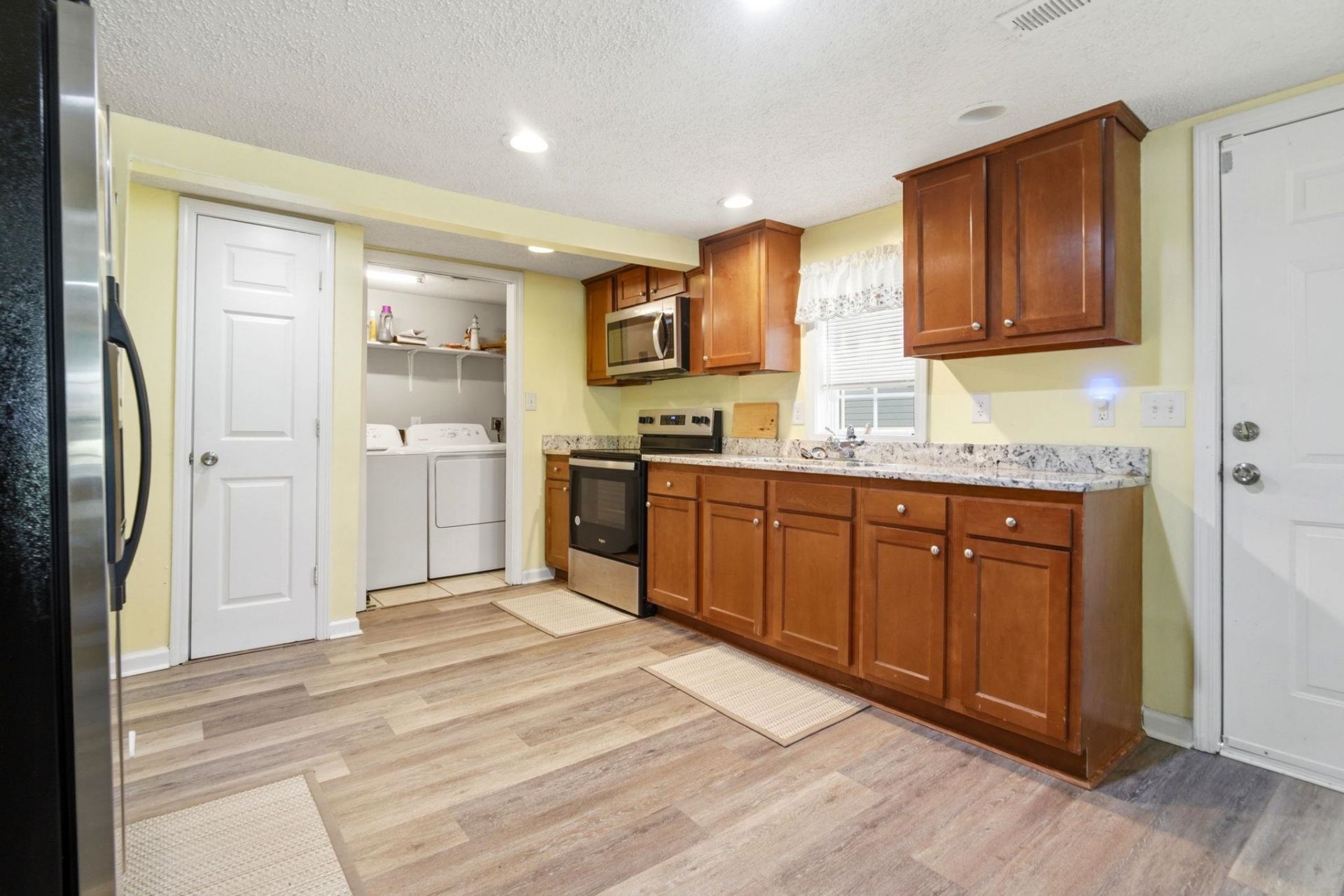 803 Melson St.  Photo 9