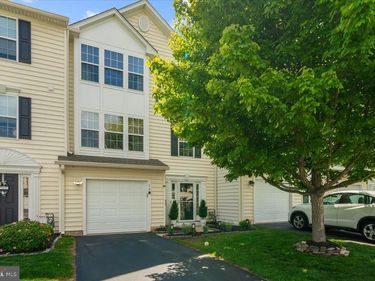 19 BAYBERRY LANE, POTTSTOWN, PA 19465