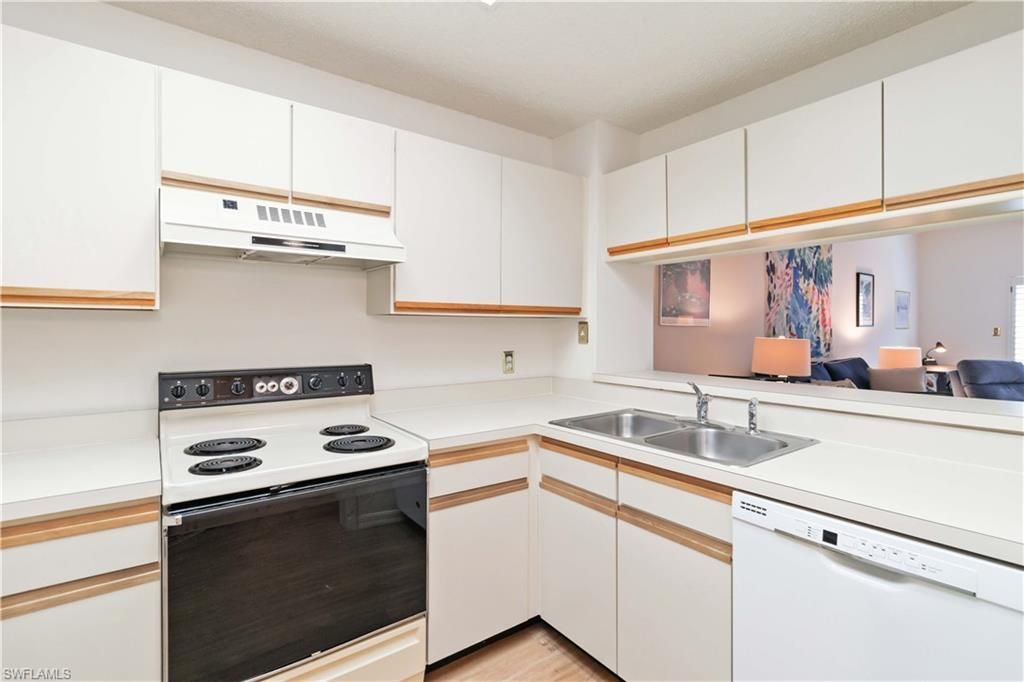 201 Arbor Lake Dr, Unit 205, Naples, FL 34110 Photo
