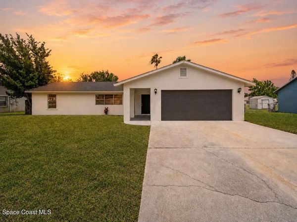 901 Grandeur Street SE , Palm Bay, FL 32909
