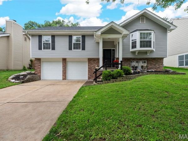 2454 Maple Crossing Drive , Wildwood, MO 63011