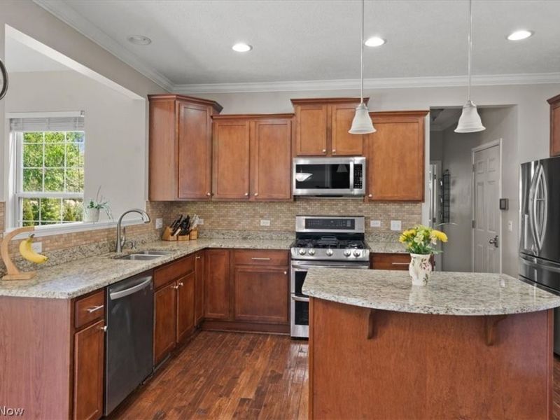 34592 Braemore Drive , North Ridgeville, OH 44039 Photo 7