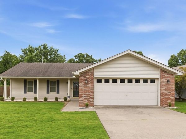 111 Amber Oaks, Sherwood, AR 72120