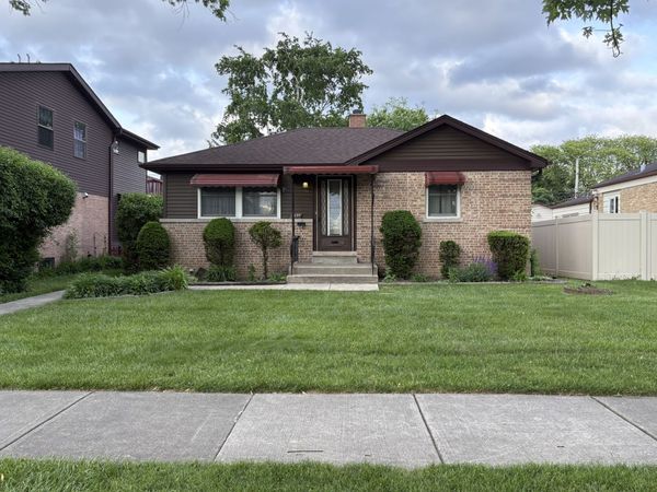 9039 Austin Avenue , Morton Grove, IL 60053