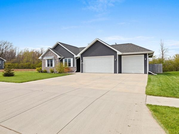 1138 W THORN CREEK DRIVE, Hilbert, WI 54129