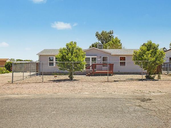 972 S Saddlerock Dr, Pueblo, CO 81007
