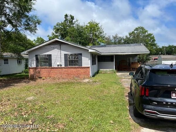 1724 Courthouse Road, Gulfport, MS 39507
