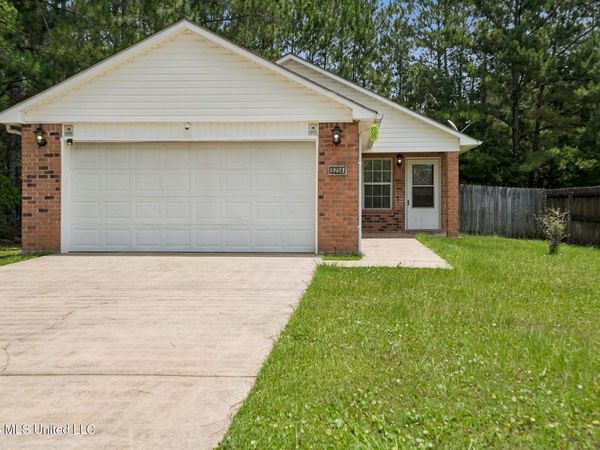 8204 Exchange Street, Gautier, MS 39553