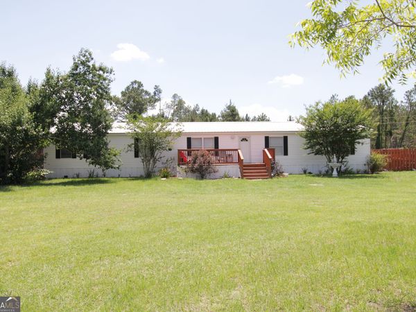 435 Cody Road, Nicholls, GA 31554