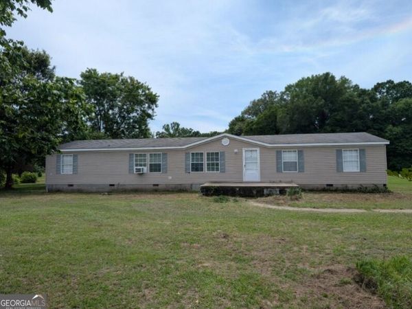 301 Cottonton Road, Pittsview, AL 36871