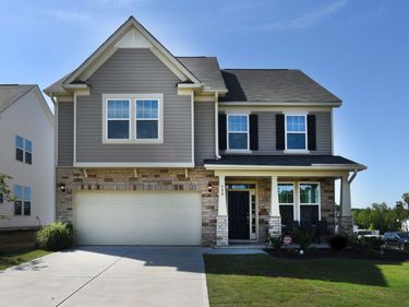 900 Channel Drop Loop, Zebulon, NC 27597